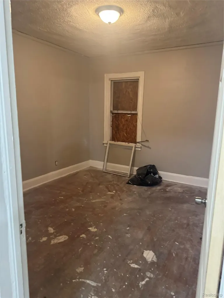 15860 Pierson Street Detroit City MI 48223
