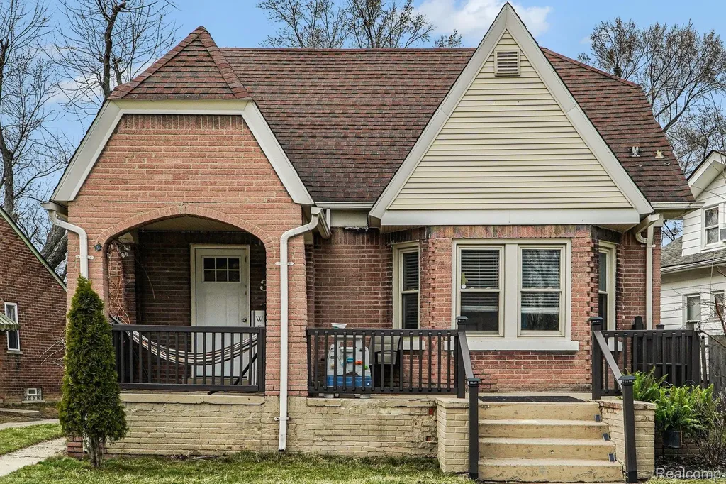 39 Neome Drive Pontiac City MI 48341