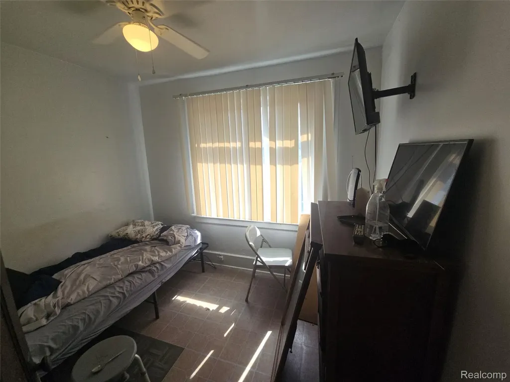 336 Grove Street Highland Park City MI 48203