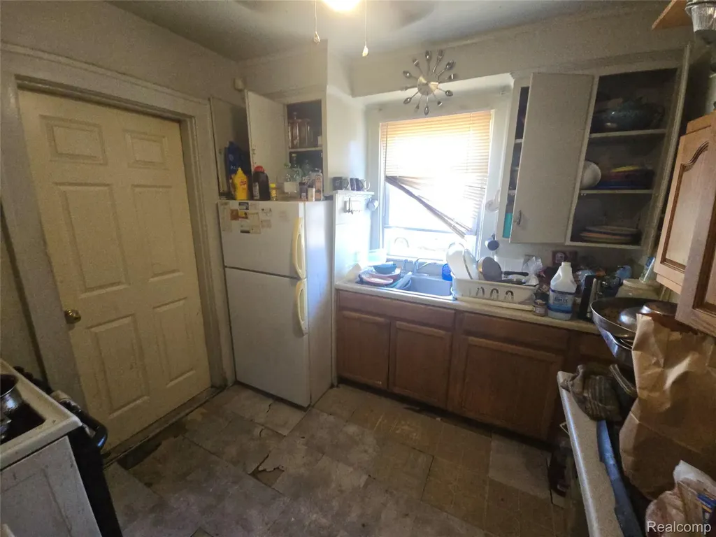 336 Grove Street Highland Park City MI 48203