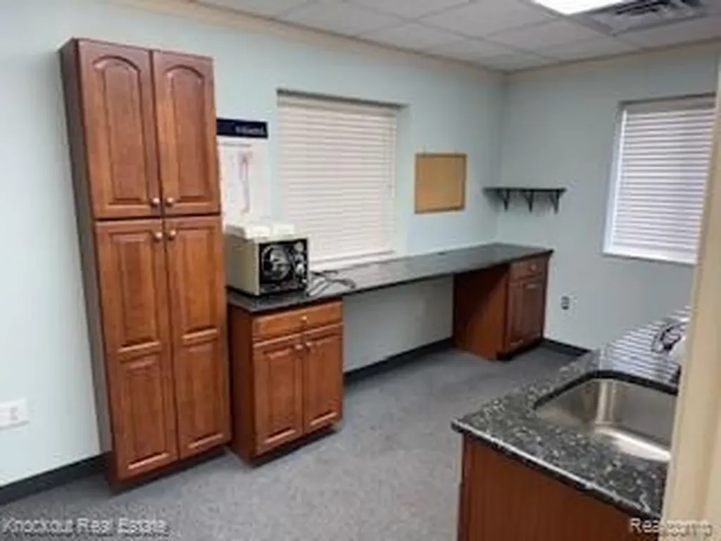 18451 W 12 Mile Road Lathrup Village City MI 48076