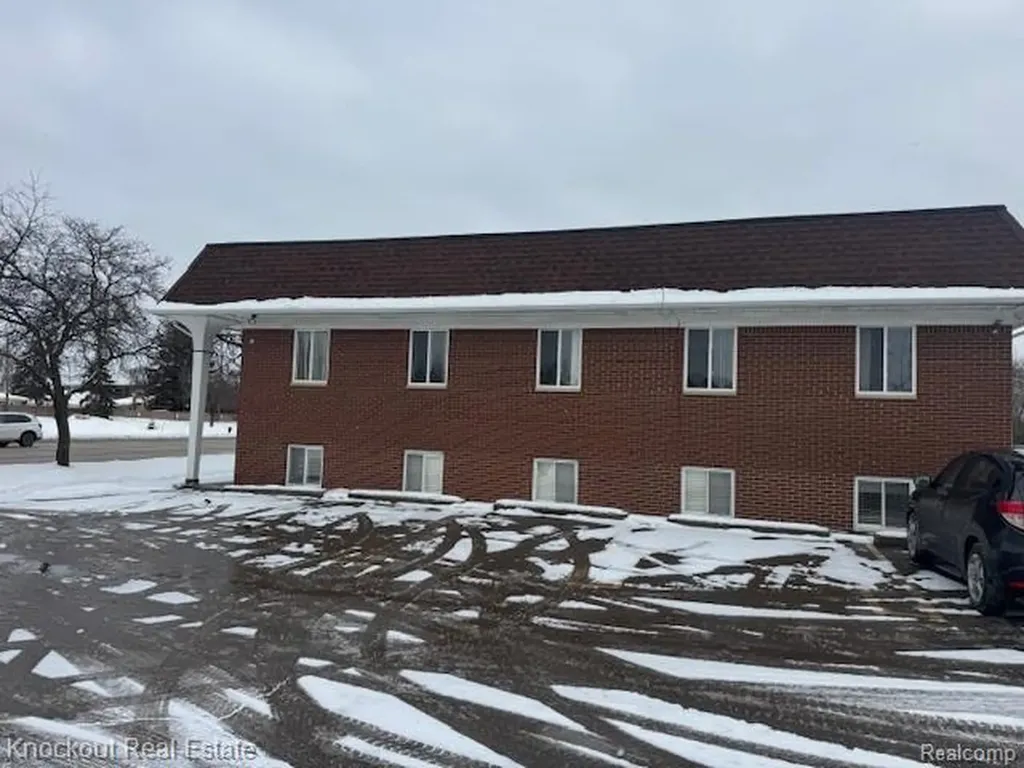 18451 W 12 Mile Road Lathrup Village City MI 48076