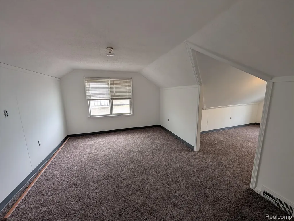 5575 Buckingham Avenue Detroit City MI 48224