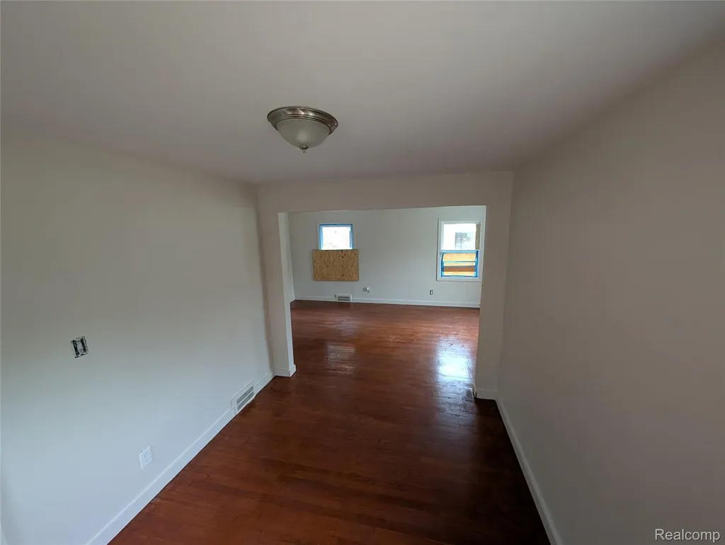5575 Buckingham Avenue Detroit City MI 48224