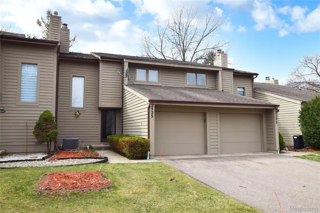 2525 White Oak Place Flint Charter Township MI 48532