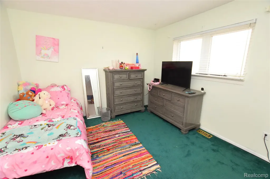 2525 White Oak Place Flint Charter Township MI 48532