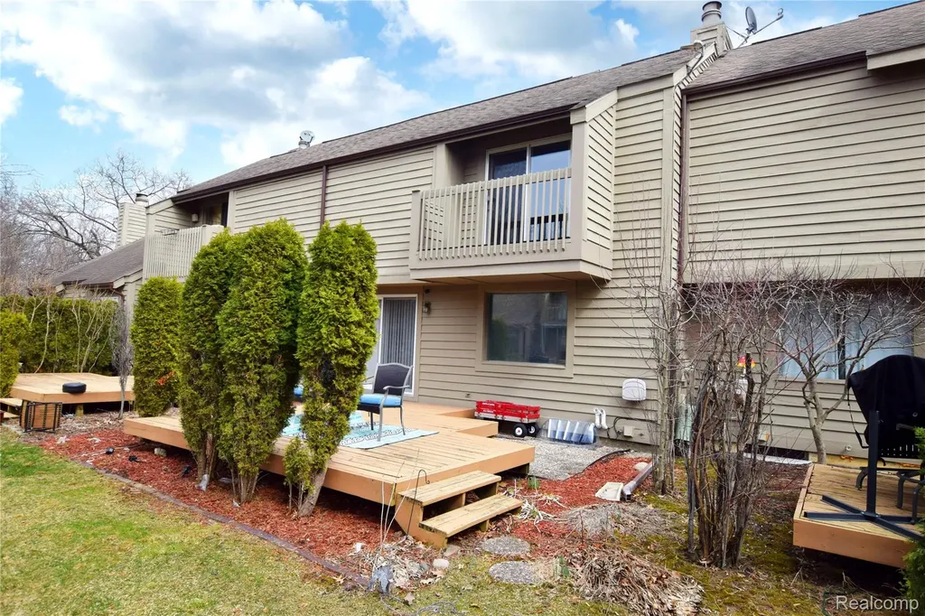 2525 White Oak Place Flint Charter Township MI 48532