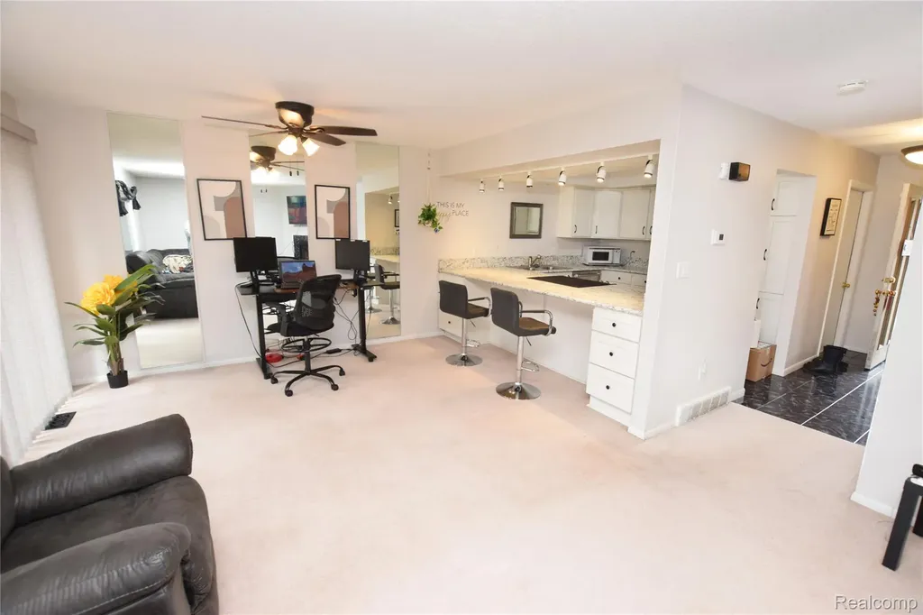 2525 White Oak Place Flint Charter Township MI 48532