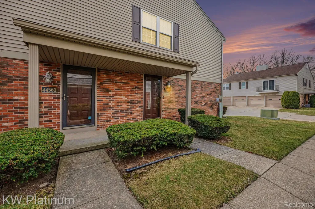 44566 N Bunker Hill Drive Clinton Charter Township MI 48038