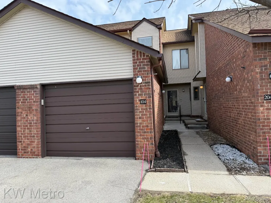 6680 Ridgefield Circle West Bloomfield Charter Township MI 48322