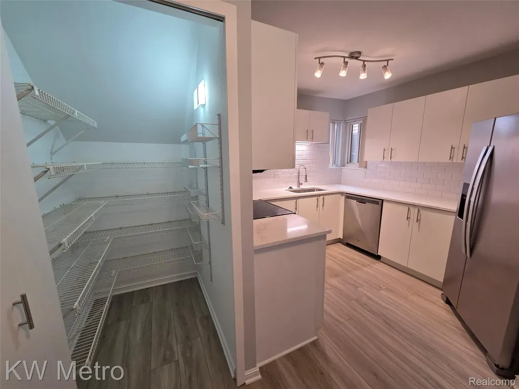 6680 Ridgefield Circle West Bloomfield Charter Township MI 48322
