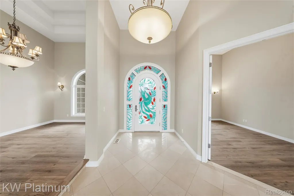 48877 Point Lakeview Drive Chesterfield Township MI 48047
