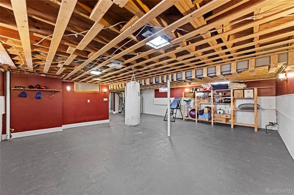 4692 Mckinley Street Dearborn Heights City MI 48125