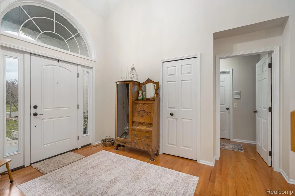 185 Columbia Drive South Lyon City MI 48178