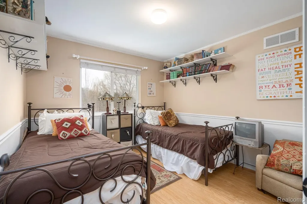 185 Columbia Drive South Lyon City MI 48178