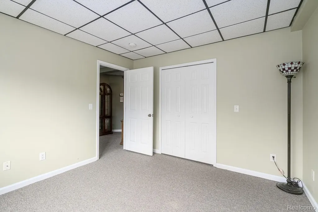 185 Columbia Drive South Lyon City MI 48178