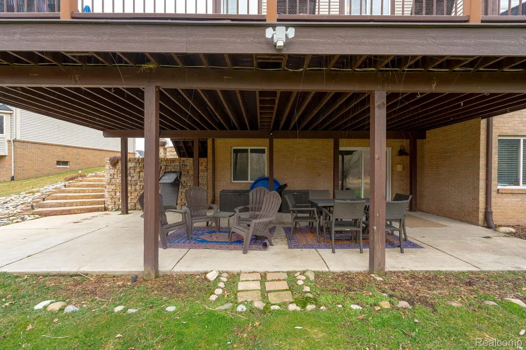 185 Columbia Drive South Lyon City MI 48178