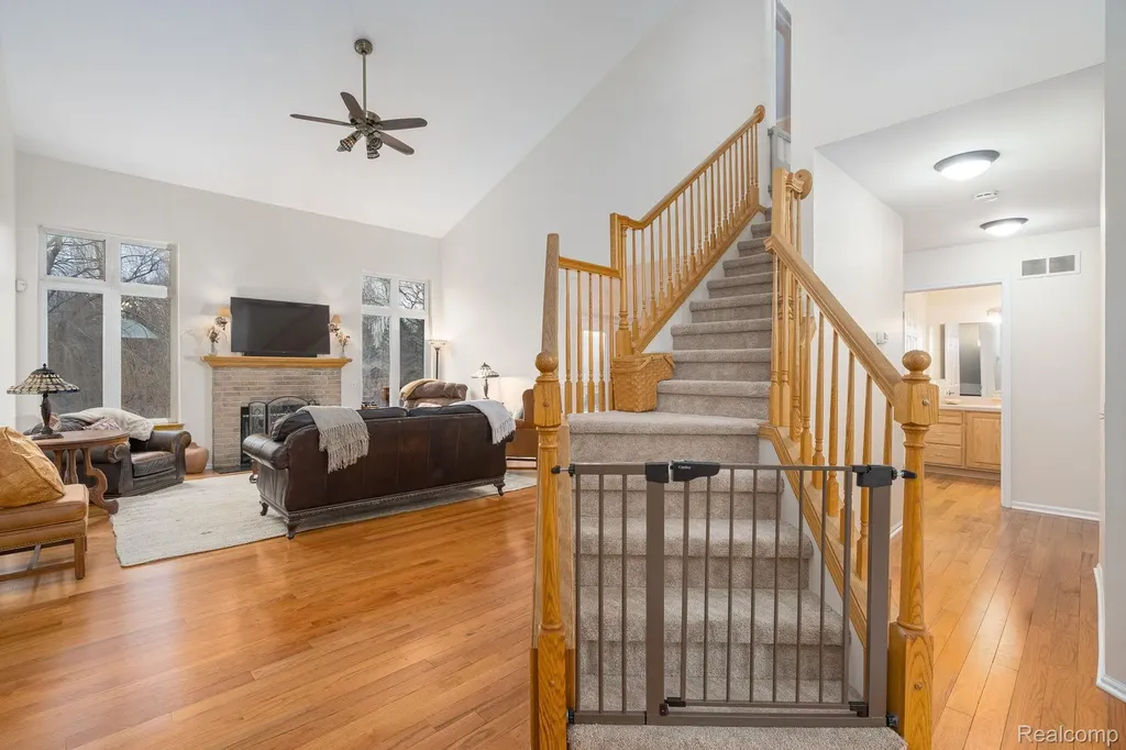 185 Columbia Drive South Lyon City MI 48178