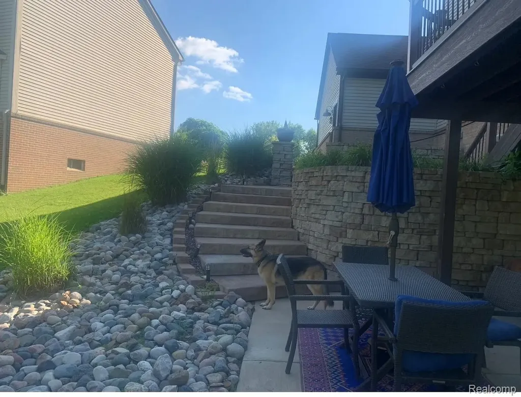 185 Columbia Drive South Lyon City MI 48178