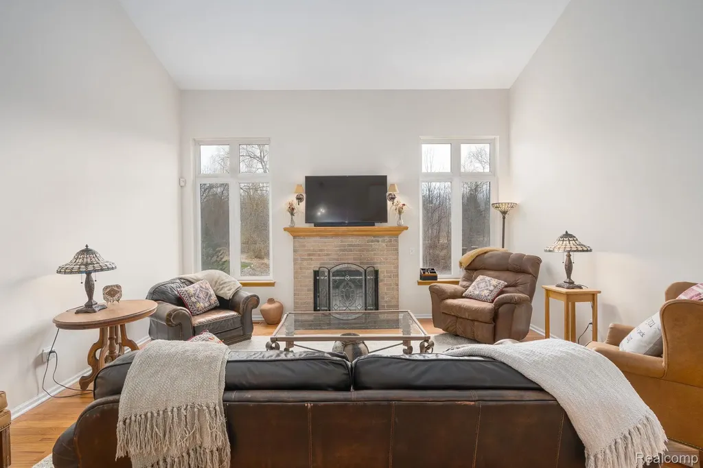185 Columbia Drive South Lyon City MI 48178