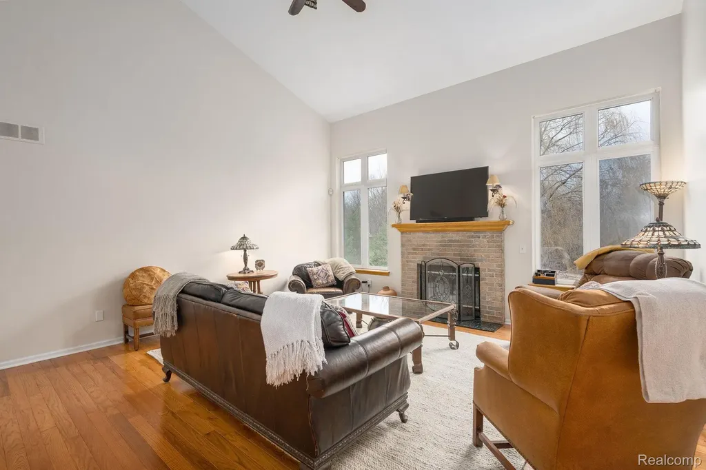 185 Columbia Drive South Lyon City MI 48178