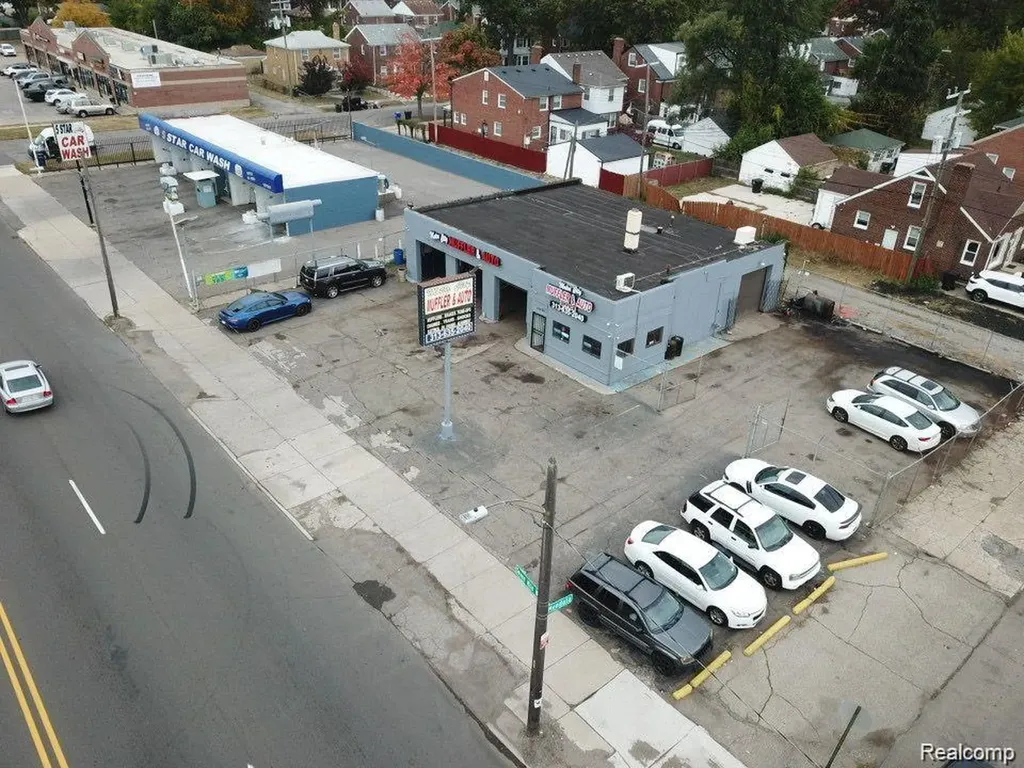 10530 W 7 Mile Road Detroit City MI 48221