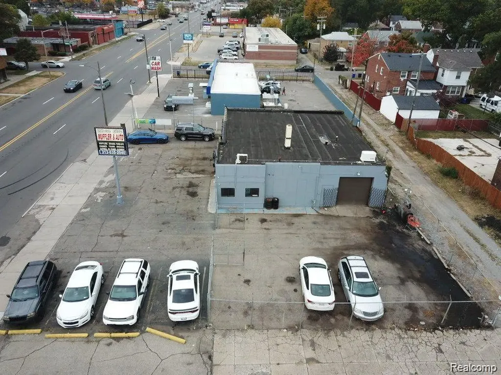 10530 W 7 Mile Road Detroit City MI 48221