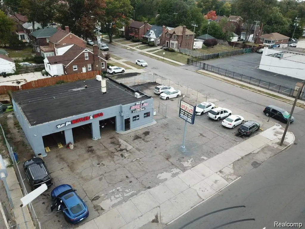 10530 W 7 Mile Road Detroit City MI 48221