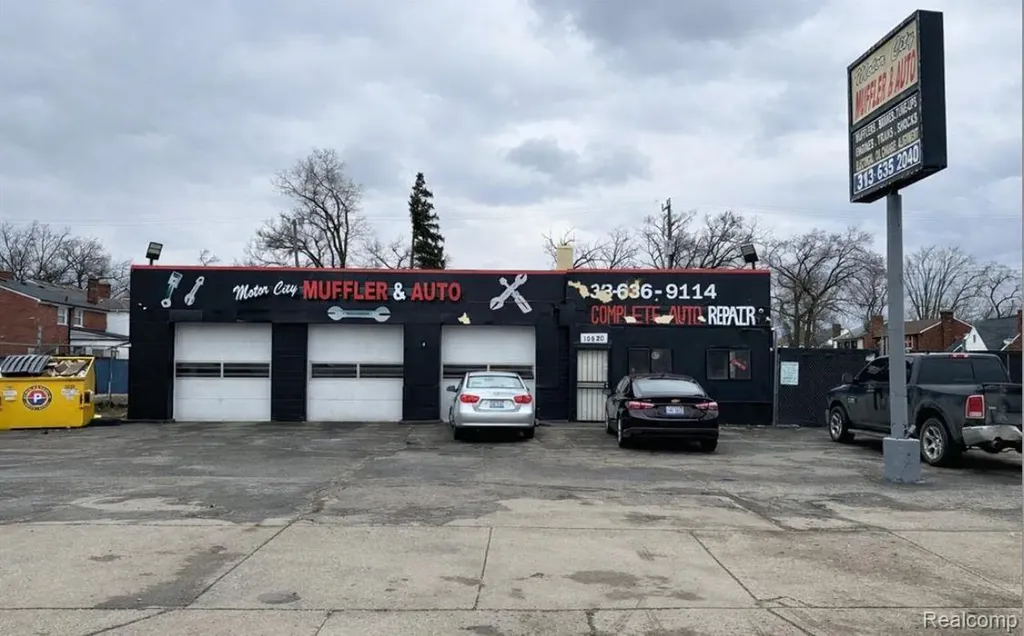 10530 W 7 Mile Road Detroit City MI 48221