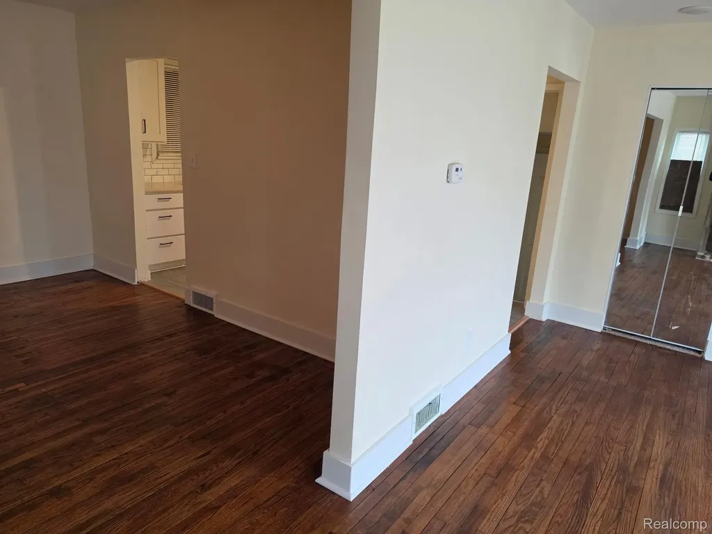 18284 Hartwell Street Detroit City MI 48235