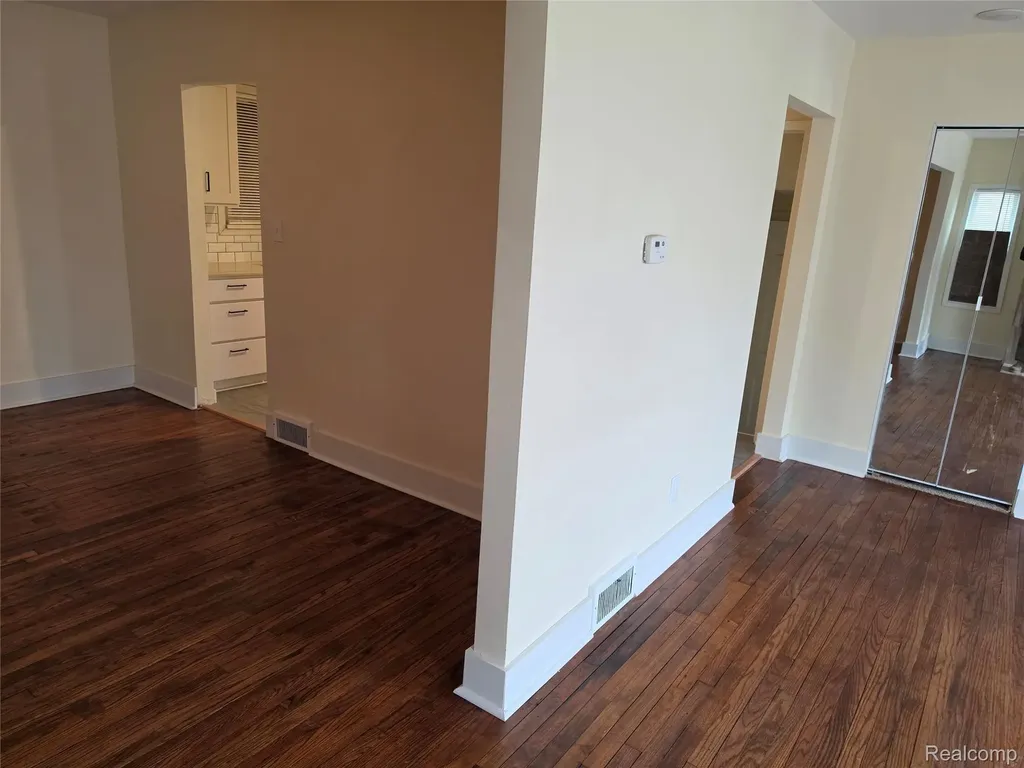 18284 Hartwell Street Detroit City MI 48235