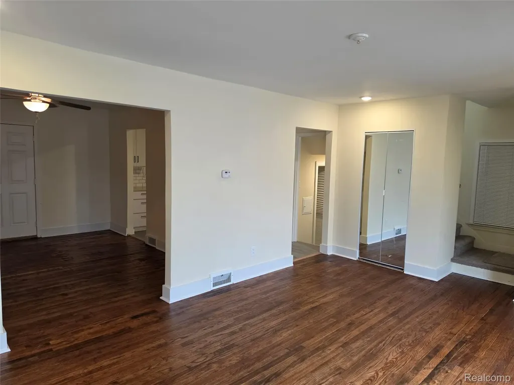 18284 Hartwell Street Detroit City MI 48235
