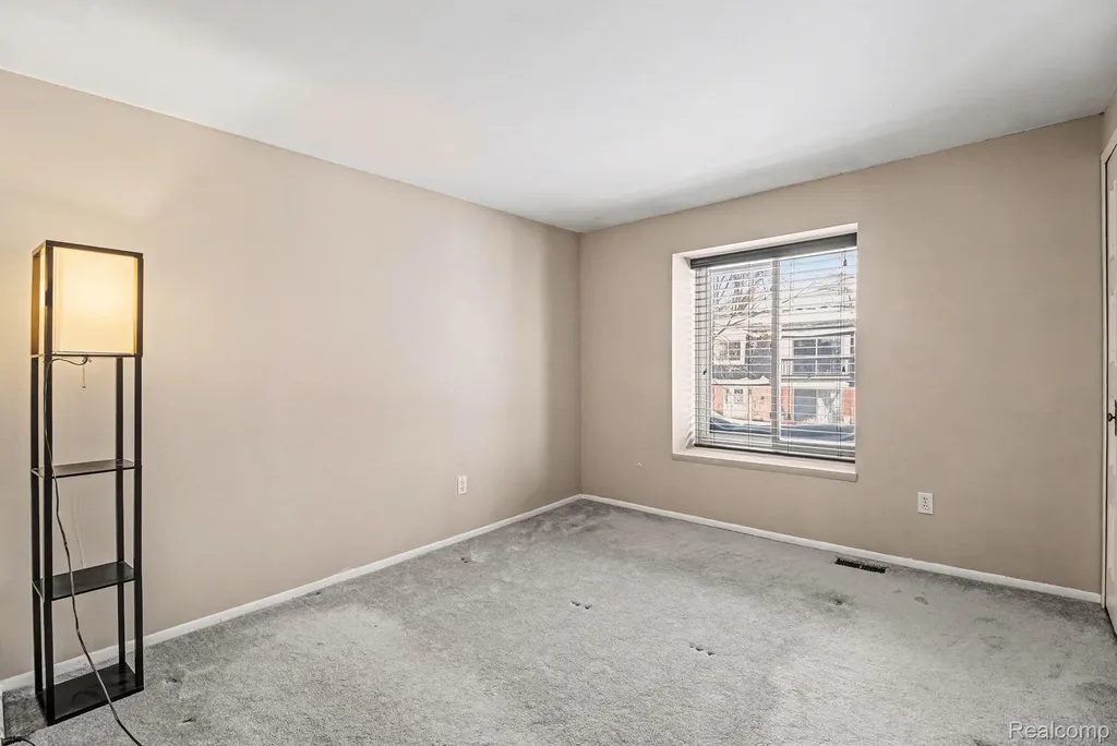 29960 City Center Drive Warren City MI 48093