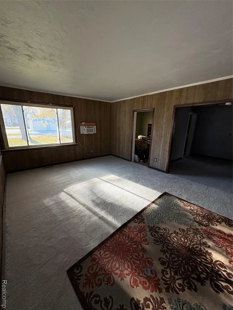 3363 Parkwood Avenue Monroe City MI 48162