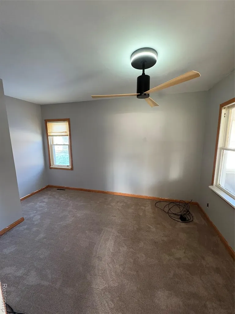3363 Parkwood Avenue Monroe City MI 48162