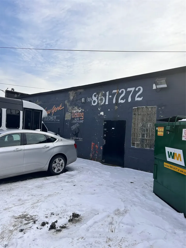 8530 W Mcnichols Road Detroit City MI 48221