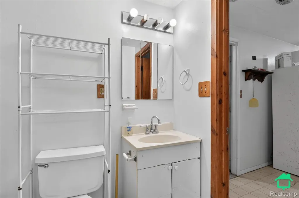 12763 Ostrander Road London Township MI 48159