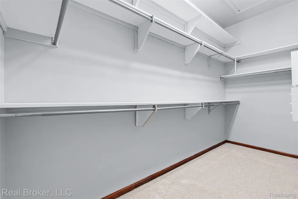 260 Forest Crest Drive Commerce Charter Township MI 48390