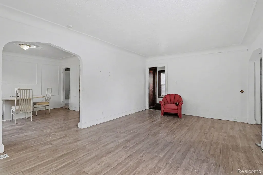 10336 W Point Street Detroit City MI 48204