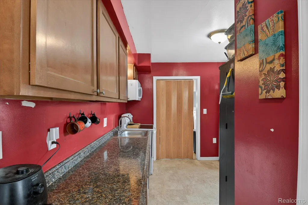 16392 Weddel Street Taylor City MI 48180