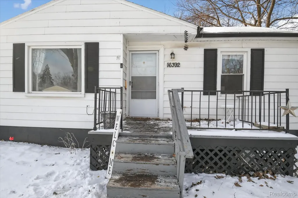 16392 Weddel Street Taylor City MI 48180