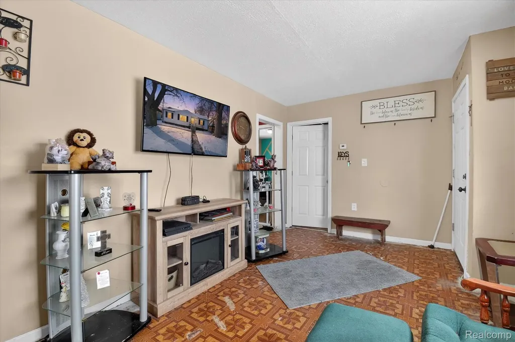 16392 Weddel Street Taylor City MI 48180