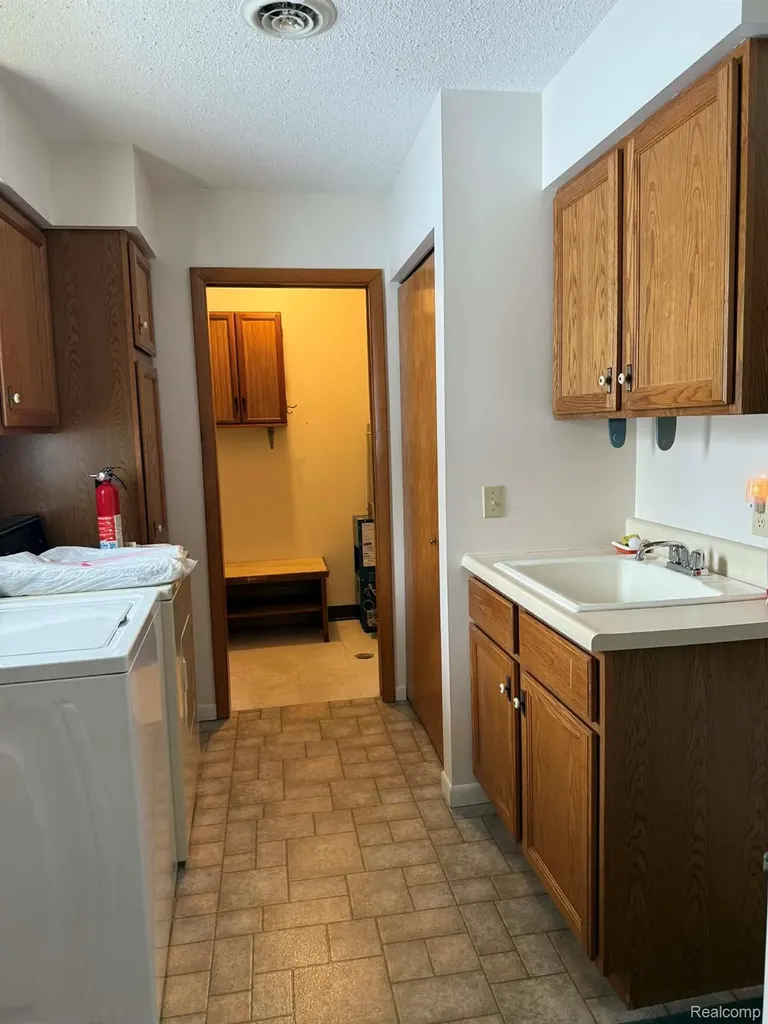 881 Amber Drive Bad Axe City MI 48413
