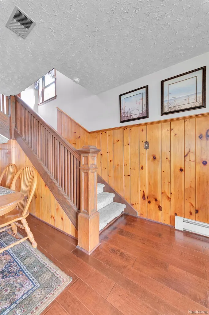 429 Edgewater Algonac City MI 48001