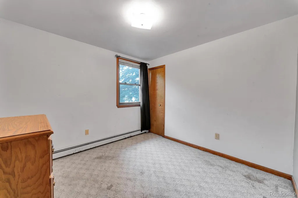 429 Edgewater Algonac City MI 48001