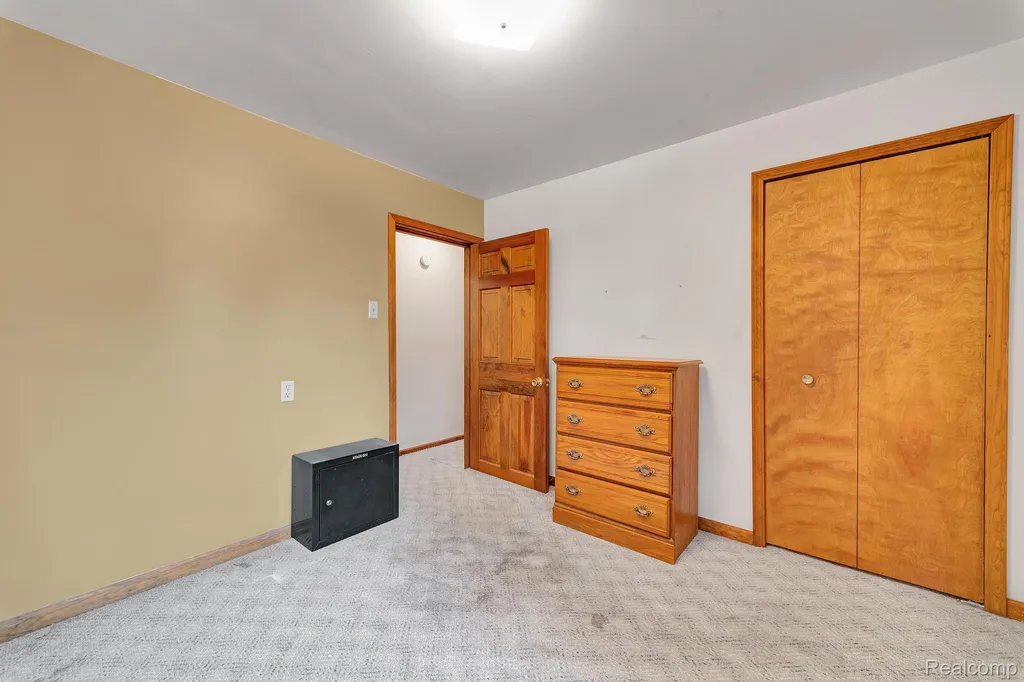 429 Edgewater Algonac City MI 48001