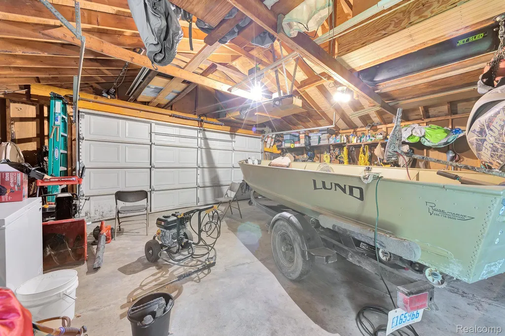 429 Edgewater Algonac City MI 48001