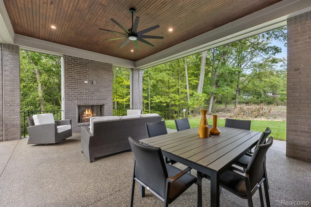 4995 Saddleridge Trail Ann Arbor City MI 48105