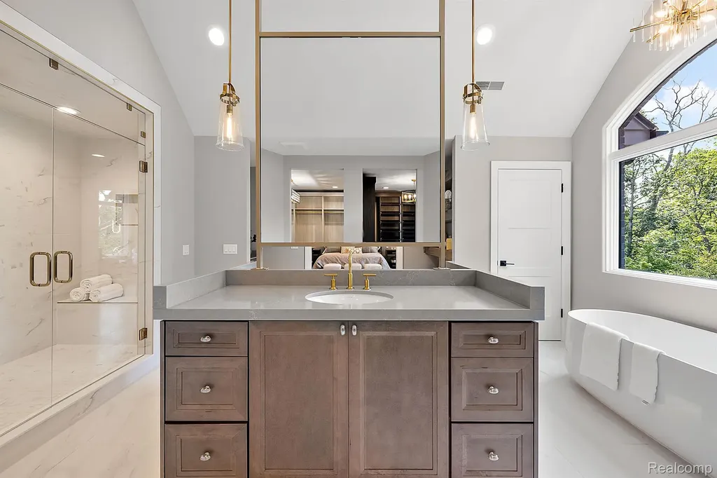 4995 Saddleridge Trail Ann Arbor City MI 48105