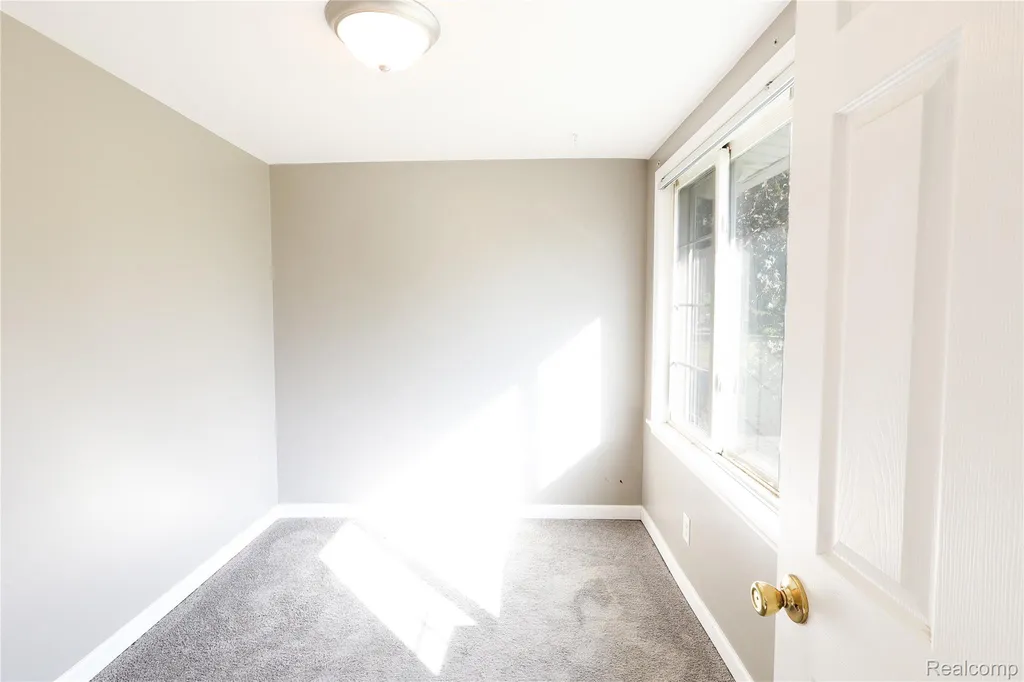 3319 Lakeview Street Frenchtown Township MI 48162